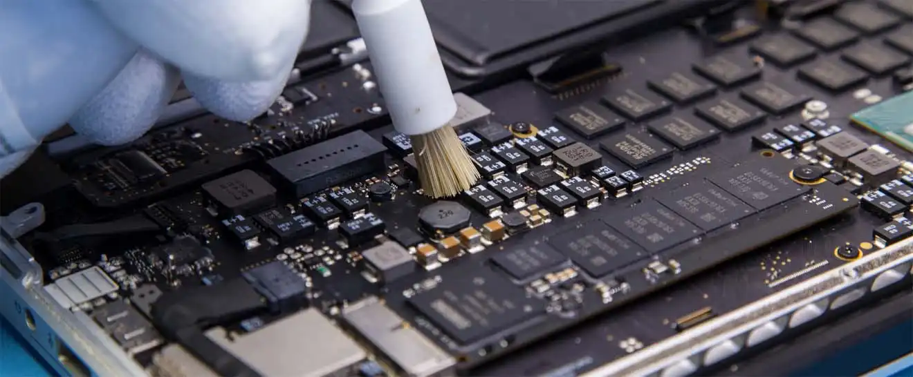Чистка Apple MacBook от пыли в Сургуте | Замена термопасты